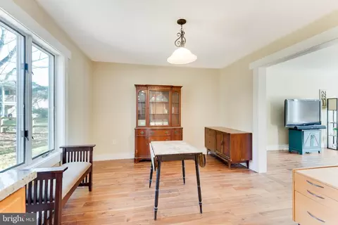 613 Harbor Dr, Annapolis, MD 21403 photo 6