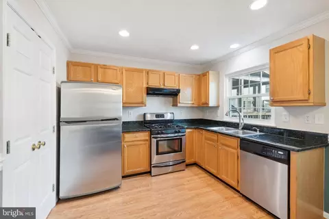 8306 Widgeon Pl, Laurel, MD 20724 photo 4