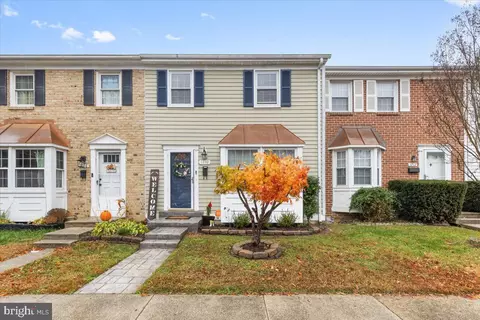 1710 Foxdale Ct, Crofton, MD 21114