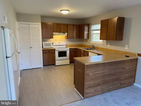 248 Ullman Rd, Pasadena, MD 21122 photo 6
