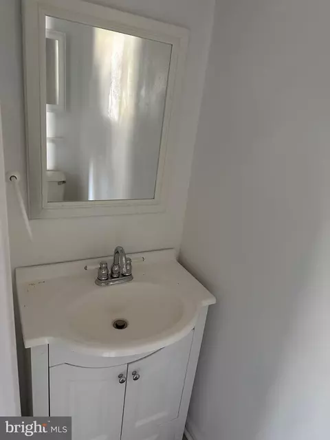 248 Ullman Rd, Pasadena, MD 21122 photo 9