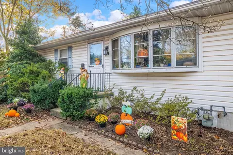 771 221st St, Pasadena, MD 21122 photo 4