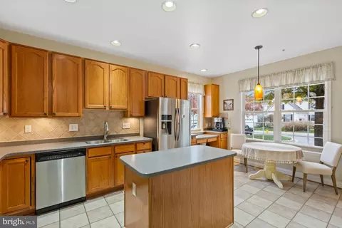 842 Thicket Ct, Odenton, MD 21113 photo 10