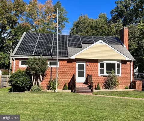 124 Spruce Ln, Annapolis, MD 21403