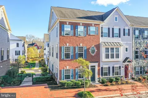 611 S Cherry Grove Ave, Annapolis, MD 21401