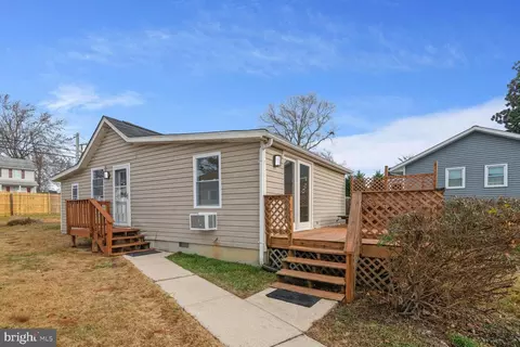 1733 Fairhill Dr, Edgewater, MD 21037