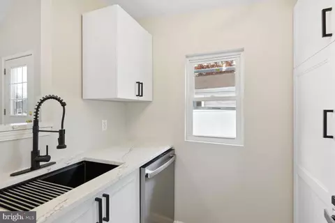 1733 Fairhill Dr, Edgewater, MD 21037 photo 4