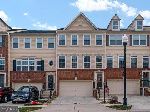 711 Hidden Oak Ln, Glen Burnie, MD 21060
