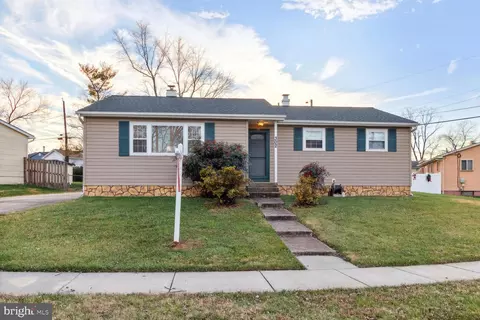 302 Park Hall S, Laurel, MD 20724