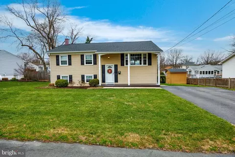 462 Monterey Ave, Odenton, MD 21113