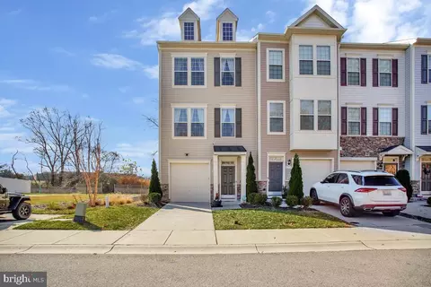 8195 Hollow Ct, Severn, MD 21144