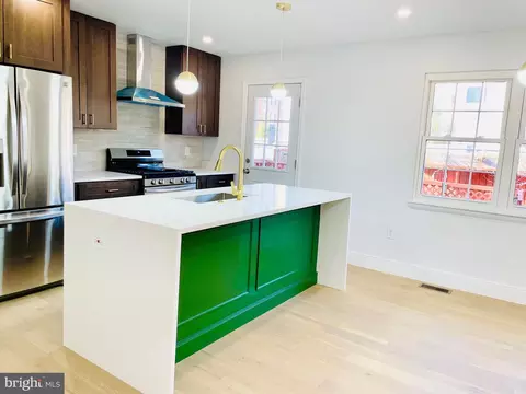 8220 Kilmory Ct, Severn, MD 21144