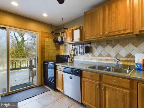 986 Round Top Dr, Annapolis, MD 21409 photo 5