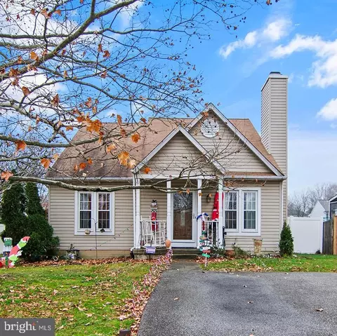 5901 Manor House Ln, Brooklyn, MD 21225
