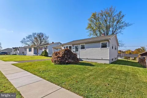 336 Park Hall S, Laurel, MD 20724 photo 5