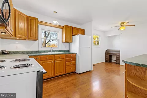 336 Park Hall S, Laurel, MD 20724 photo 11