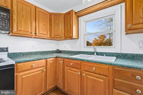 336 Park Hall S, Laurel, MD 20724 photo 13