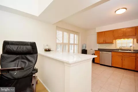 779 Eastern Point Rd, Annapolis, MD 21401 photo 3