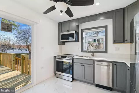 3 Lexington Rd, Harmans, MD 21077 photo 4