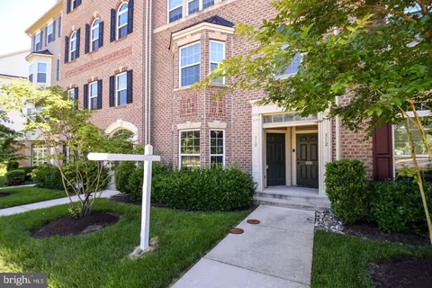 310 Chessington Dr #5, Odenton, MD 21113