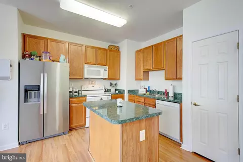 4106 Apple Leaf Ct, Pasadena, MD 21122 photo 4