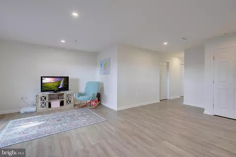 4106 Apple Leaf Ct, Pasadena, MD 21122 photo 28