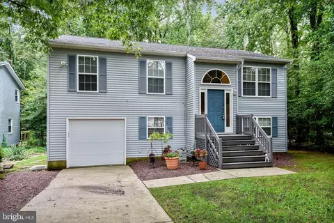 1061 Omar Dr, Crownsville, MD 21032