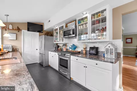 105 Oakford Ave, Edgewater, MD 21037 photo 13