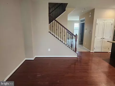 804 Orchard Tree Rd, Odenton, MD 21113 photo 2