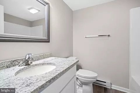 Bath - 6028 Melbourne Ave, Deale, MD 20751 photo 3 of 4