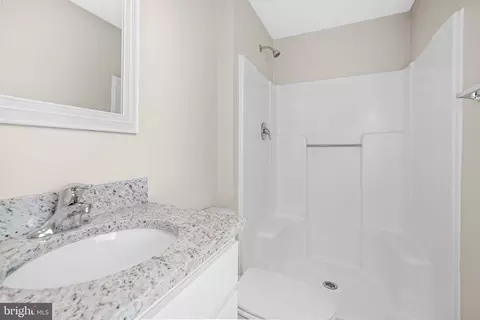 Bath - 6028 Melbourne Ave, Deale, MD 20751 photo 2 of 4