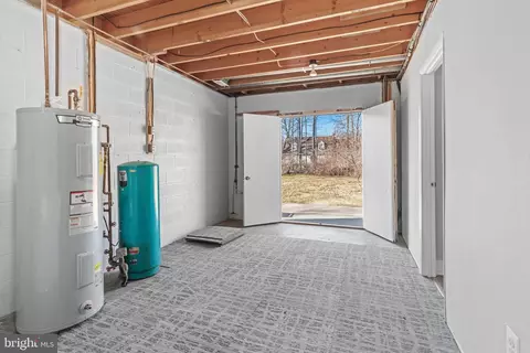 Exterior - 6028 Melbourne Ave, Deale, MD 20751 photo 5 of 11
