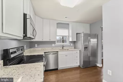 1722 Fairhill Dr, Edgewater, MD 21037 photo 3