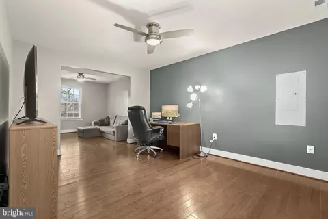 1722 Fairhill Dr, Edgewater, MD 21037 photo 2