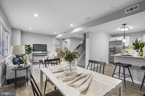 8404 Lockwood Rd, Pasadena, MD 21122 photo 5