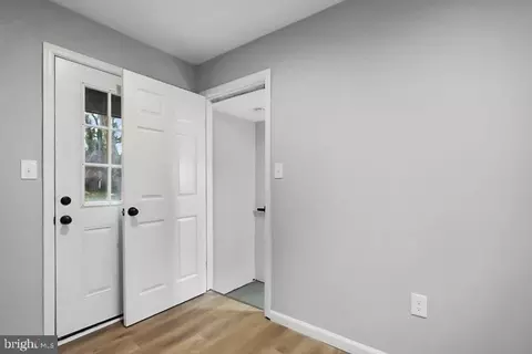 8404 Lockwood Rd, Pasadena, MD 21122 photo 12