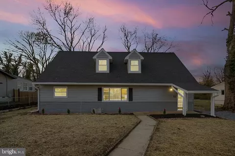 8404 Lockwood Rd, Pasadena, MD 21122 photo 2
