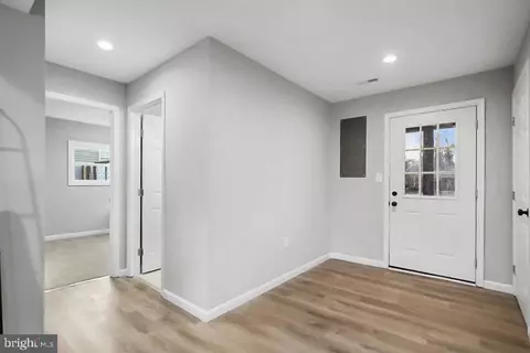 8404 Lockwood Rd, Pasadena, MD 21122 photo 11