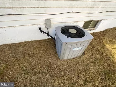 147 Riviera Dr, Pasadena, MD 21122 photo 48