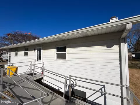 147 Riviera Dr, Pasadena, MD 21122 photo 44