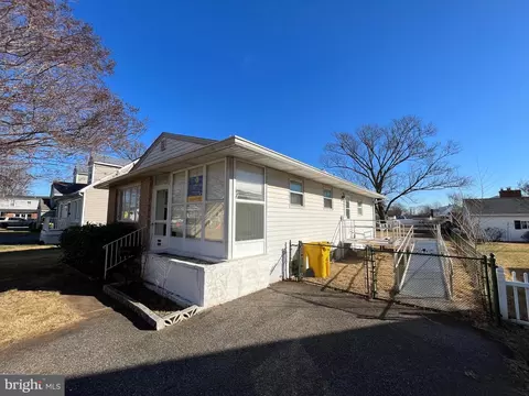147 Riviera Dr, Pasadena, MD 21122 photo 3