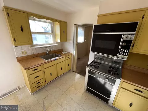 147 Riviera Dr, Pasadena, MD 21122 photo 11