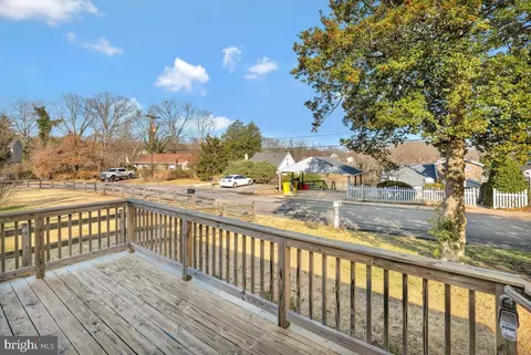635 Laurel Dr, Pasadena, MD 21122 photo 6
