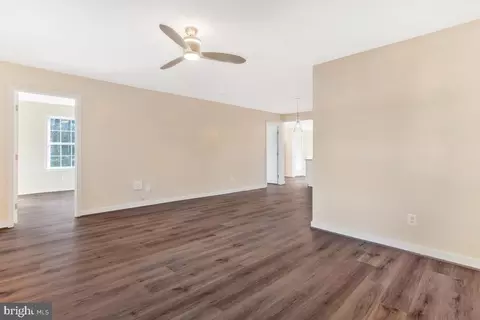 635 Laurel Dr, Pasadena, MD 21122 photo 9
