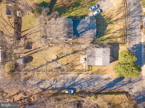 635 Laurel Dr, Pasadena, MD 21122 photo 38
