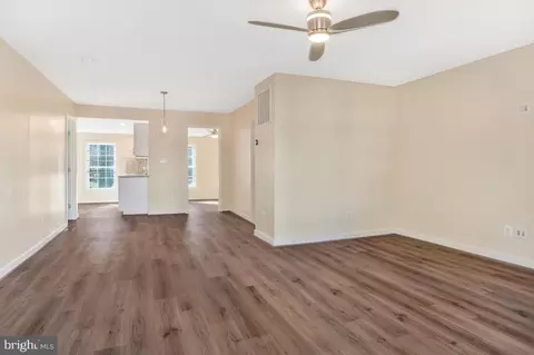 635 Laurel Dr, Pasadena, MD 21122 photo 7