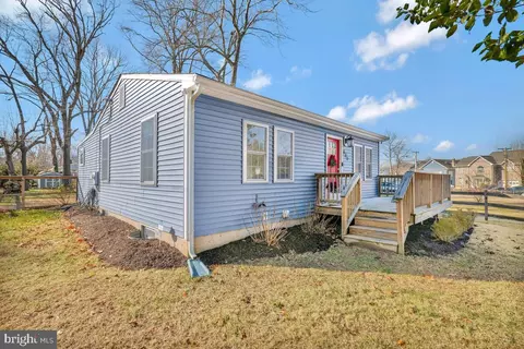 635 Laurel Dr, Pasadena, MD 21122 photo 4