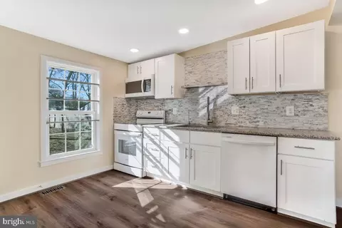635 Laurel Dr, Pasadena, MD 21122 photo 13