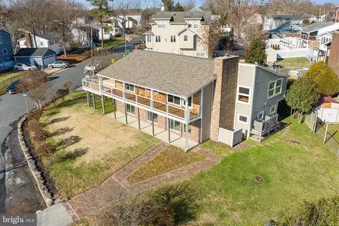 Exterior - 911 Shore Dr, Edgewater, MD 21037 photo 1 of 10
