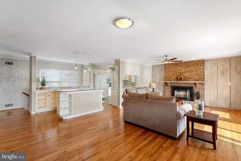 Kitchen - 911 Shore Dr, Edgewater, MD 21037 photo 1 of 7